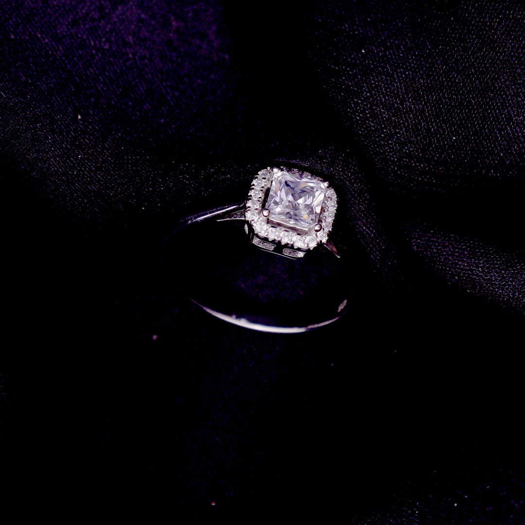 Radiant Solitaire Silver Sing